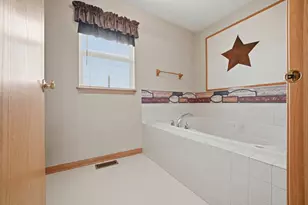 1006 Northwestern Ave, Davis Junction, IL 61020 - Photo 31