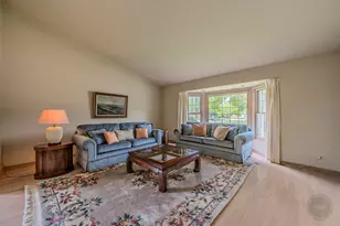 1046 E Amberwood Circle, Naperville, IL 60563 - Photo 3