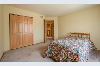 1046 E Amberwood Circle, Naperville, IL 60563 - Photo 21