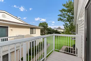 707 Sunfish Point, Schaumburg, IL 60194 - Photo 5