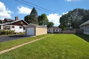 115 Grant St, Barrington, IL 60010 - Photo 1