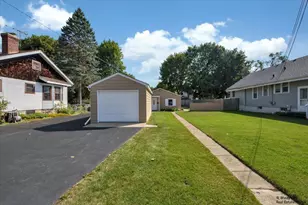 115 Grant St, Barrington, IL 60010 - Photo 3