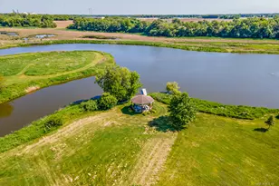 8929 Robin Hill Road Dr, Woodstock, IL 60098 - Photo 41