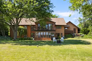 8929 Robin Hill Road Dr, Woodstock, IL 60098 - Photo 3