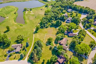 8929 Robin Hill Road Dr, Woodstock, IL 60098 - Photo 45