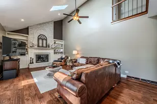 24146 Brancaster Dr, Naperville, IL 60564 - Photo 17