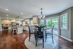 24146 Brancaster Dr, Naperville, IL 60564 - Photo 15