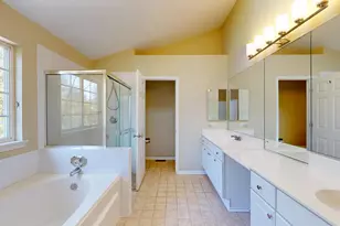 7569 Dada Dr, Gurnee, IL 60031 - Photo 17