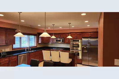 160 S Spring Oaks Drive, Wood Dale, IL 60191 - Photo 15