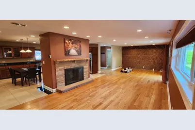 160 S Spring Oaks Drive, Wood Dale, IL 60191 - Photo 7