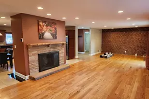 160 S Spring Oaks Dr, Wood Dale, IL 60191 - Photo 7