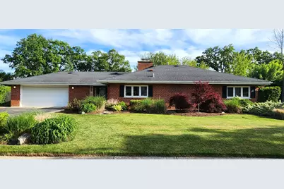 160 S Spring Oaks Drive, Wood Dale, IL 60191 - Photo 1