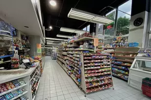 655 W Irving Park Rd, Chicago, IL 60613 - Photo 17