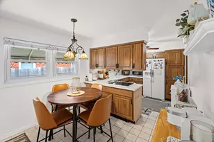 7946 Lotus Ave, Morton Grove, IL 60053 - Photo 7