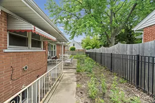 7946 Lotus Ave, Morton Grove, IL 60053 - Photo 25
