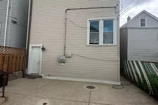 10634 S Avenue O, Chicago, IL 60617 - Photo 11