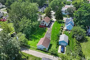 825 N Ash St, Waukegan, IL 60085 - Photo 23