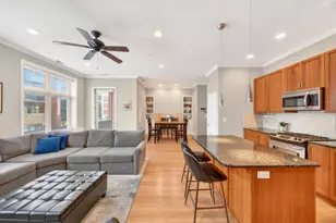 2245 W North Ave, Chicago, IL 60647 - Photo 9