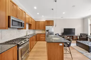 2245 W North Ave, Chicago, IL 60647 - Photo 5