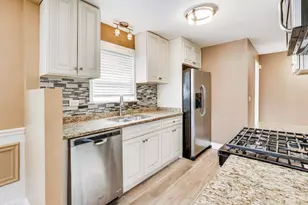 431 W 98th St, Chicago, IL 60628 - Photo 5