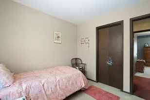 1140 Rosedale Ln, Hoffman Estates, IL 60169 - Photo 17