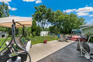 1140 Rosedale Ln, Hoffman Estates, IL 60169 - Photo 25