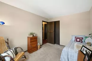 1140 Rosedale Ln, Hoffman Estates, IL 60169 - Photo 15