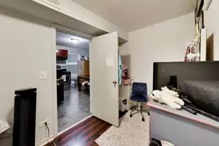 1910 S Leavitt St, Chicago, IL 60608 - Photo 13