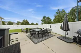 450 Victoria Cir, Park Forest, IL 60466 - Photo 37