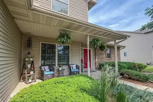 3906 Turnberry Dr, Champaign, IL 61822 - Photo 3