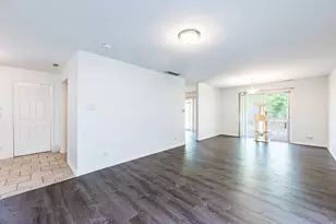 2722 Larkspur Ln, Hazel Crest, IL 60429 - Photo 3