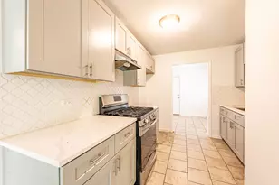 2722 Larkspur Ln, Hazel Crest, IL 60429 - Photo 5