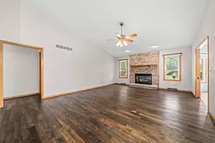 4276 Kensington Way, Rockton, IL 61072 - Photo 5
