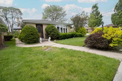 8662 N Merrill Street, Niles, IL 60714 - Photo 3