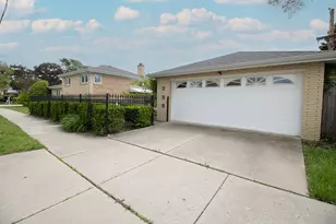 8662 N Merrill St, Niles, IL 60714 - Photo 27