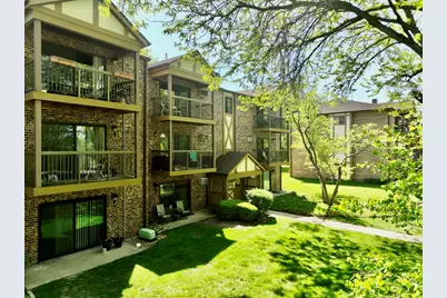 811 S Dwyer Avenue #E, Arlington Heights, IL 60005 - Photo 1