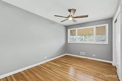 7349 W Breen Street, Niles, IL 60714 - Photo 15