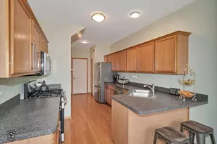 2733 Foxwood Dr, New Lenox, IL 60451 - Photo 7