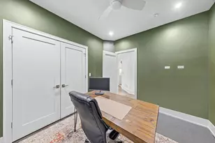 1334 W Walton St, Chicago, IL 60642 - Photo 9