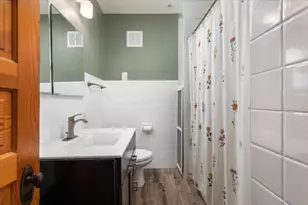 23 N Columbia St, Naperville, IL 60540 - Photo 53