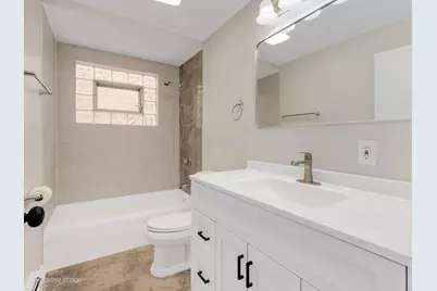 8631 W Summerdale Avenue, Chicago, IL 60656 - Photo 11