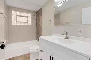 8631 W Summerdale Ave, Chicago, IL 60656 - Photo 11