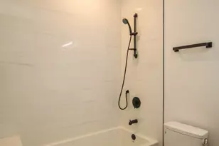 1001 N Milwaukee Ave, Chicago, IL 60642 - Photo 17