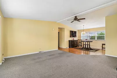 335 Belmont Court, Grayslake, IL 60030 - Photo 5