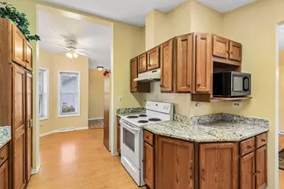 335 Belmont Court, Grayslake, IL 60030 - Photo 9