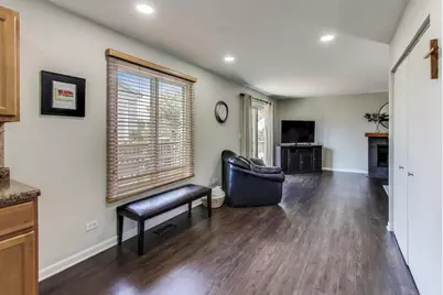 7044 Yorkshire Drive, Woodridge, IL 60517 - Photo 11