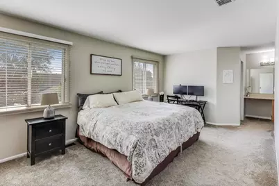 7044 Yorkshire Drive, Woodridge, IL 60517 - Photo 17