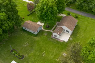 698 N 2853rd Rd, Lasalle, IL 61301 - Photo 3