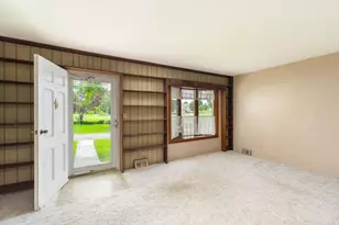 698 N 2853rd Rd, Lasalle, IL 61301 - Photo 11