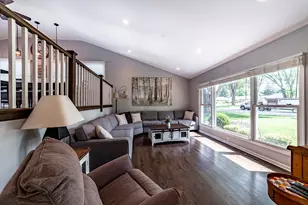 314 April Ct, North Aurora, IL 60542 - Photo 5